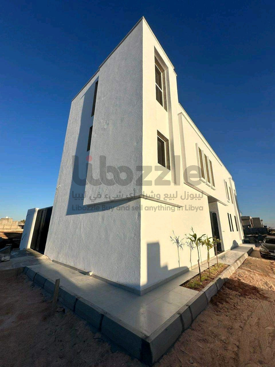 مبنى للإيجار إداري -خدمي   الموقع 👈👈بنغازي في فينيسيا👉