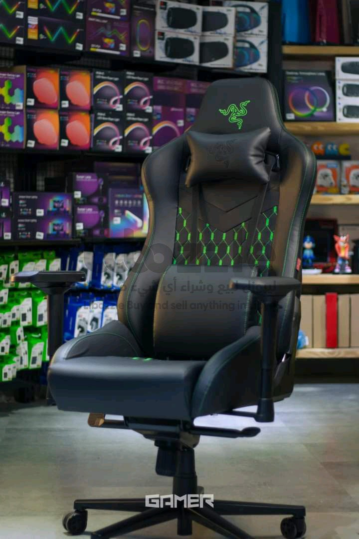 كرسي الألعاب بالتصميم المميّز من شركة 𝑹𝑨𝒁𝑬𝑹 🟢⚫️- يتميز الكرسي بهيكل فولاذي قوي مقاوم للتأكل .