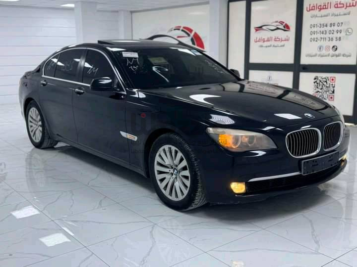 BMW 740 i 2012