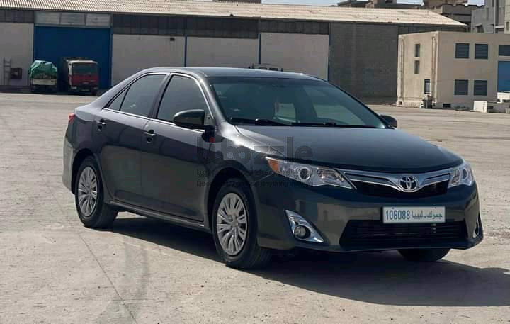 TOYOTA CAMRY