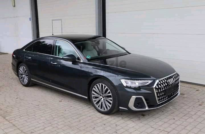 AUDI A 8 S Line