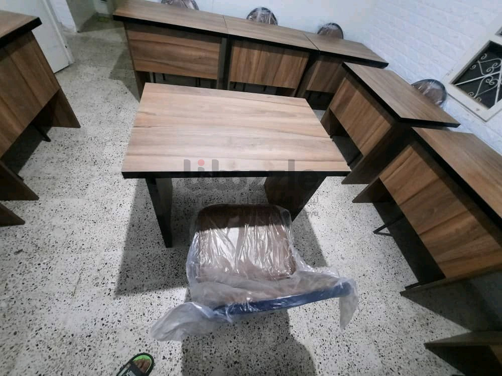 طاولة وكرسي جلد مكتب جديد
