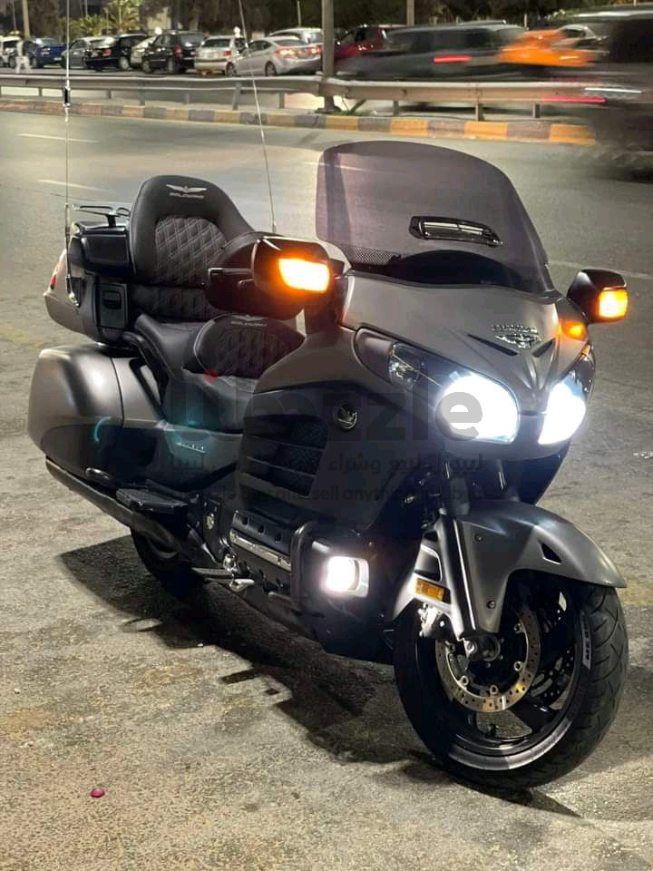 HONDA Gold wing