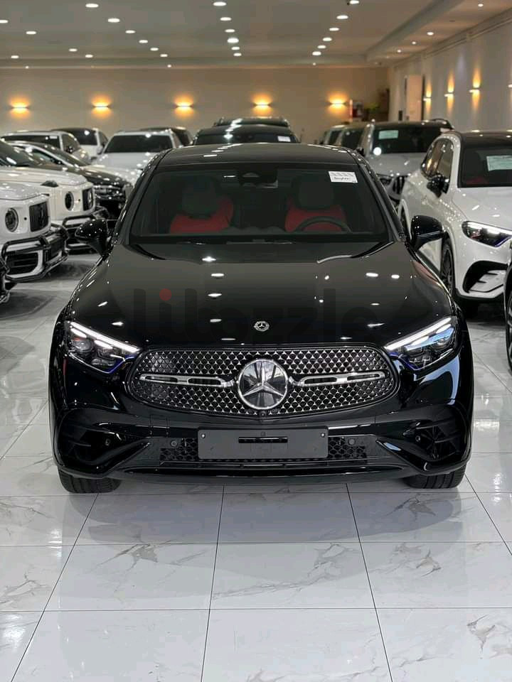 Mercedes-Benz GLC300  2024