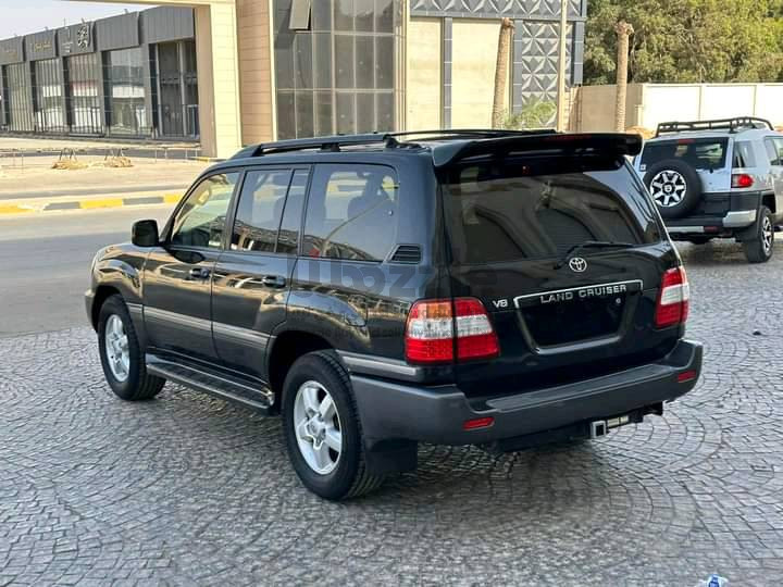 TOYOTA LAND CRUISER